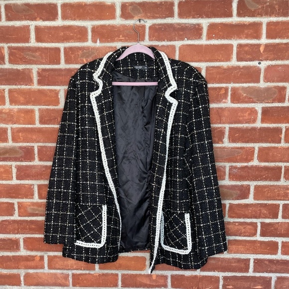 Shein curve blazer - Picture 1 of 8